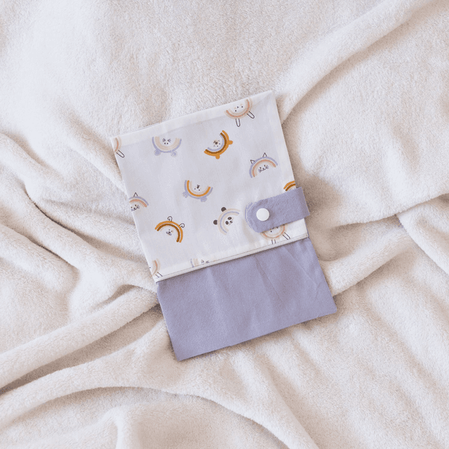 Protège Carnet de Santé Gris / Arc-animaux