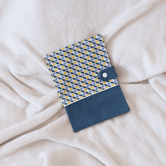 Protège Carnet de Santé Bleu minéral / Graphique